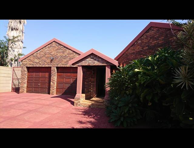 4 BEDROOM HOUSE SOLD IN FLORAUNA